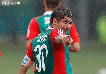 Игрок месяца-2014/15. Август Игрок месяца-2014/15. Август