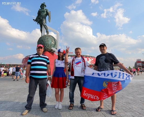  Красочный перформанс, гол Янко через себя и другие фото с матча Россия — Австрия